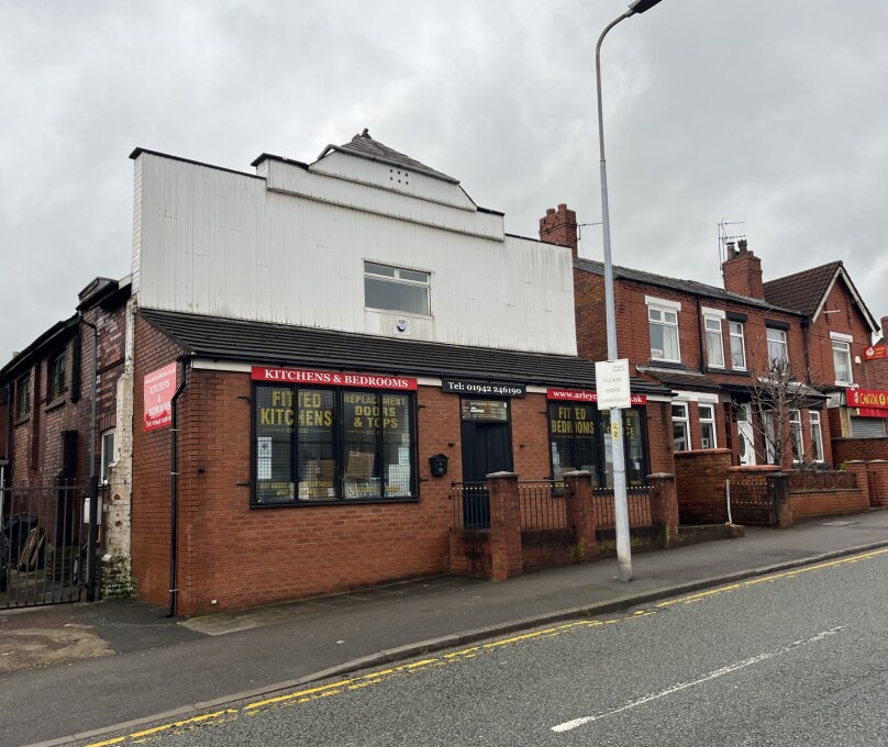 214A Gidlow Ln, Wigan for sale Primary Photo- Image 1 of 1