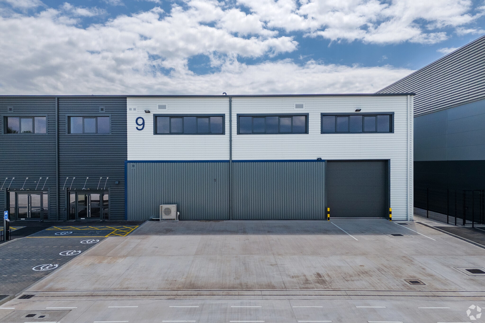 Old Walsall Rd, Birmingham to rent Building Photo- Image 1 of 10