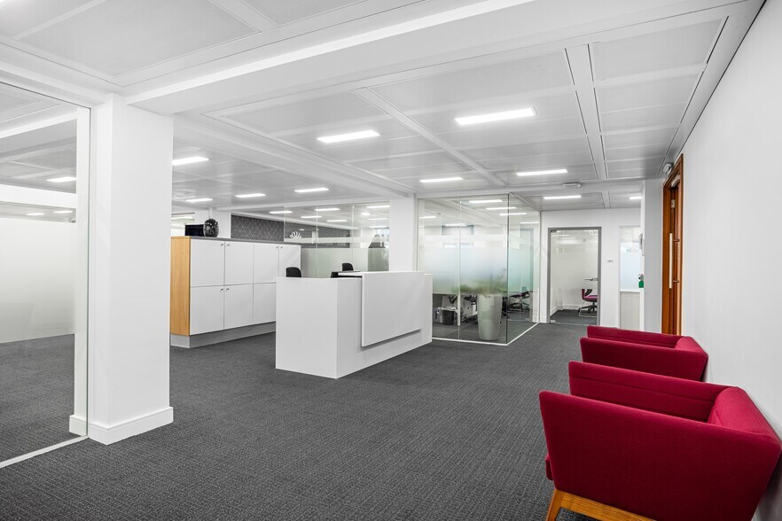 4-12 Regent St, London to rent - Interior Photo - Image 3 of 10