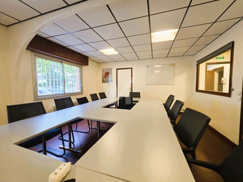Office in Évry-Courcouronnes to rent - Interior Photo - Image 3 of 4