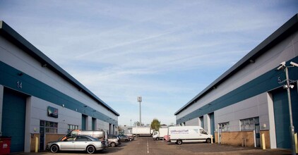 Holmethorpe Ave, Redhill to rent Building Photo- Image 2 of 3