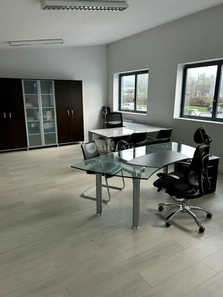 Office in Bois-d'Arcy for sale - Interior Photo - Image 2 of 13