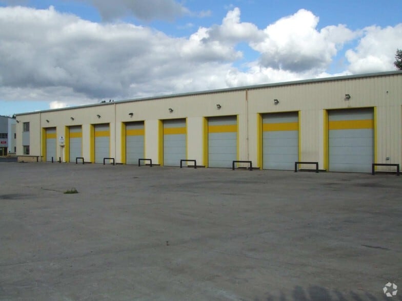 Fir St, Heywood to rent - Primary Photo - Image 1 of 3