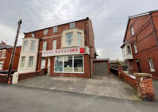 31 St. Andrews Rd S, Lytham St Annes for sale Primary Photo- Image 1 of 1