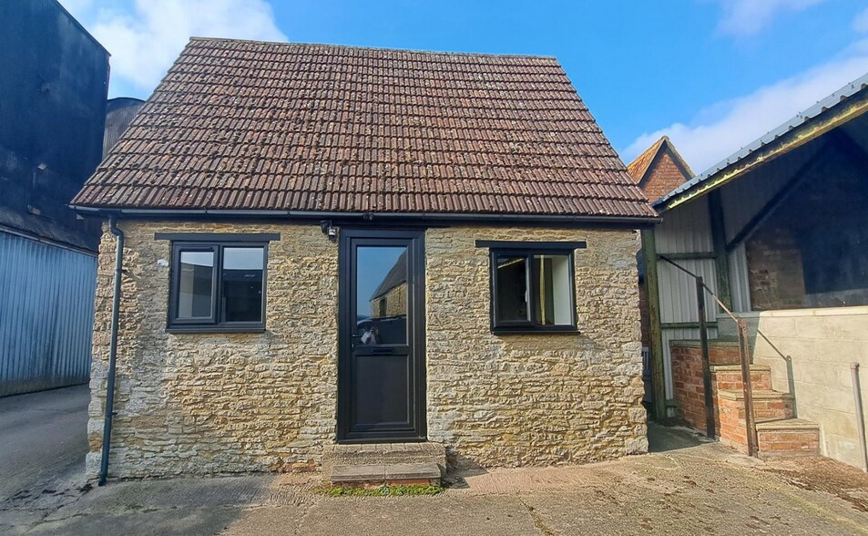 Lodge Farm, Turvey to rent - Building Photo - Image 2 of 2