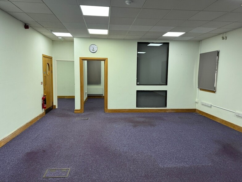 26A Southend Rd, Woodford Green to rent - Building Photo - Image 2 of 2