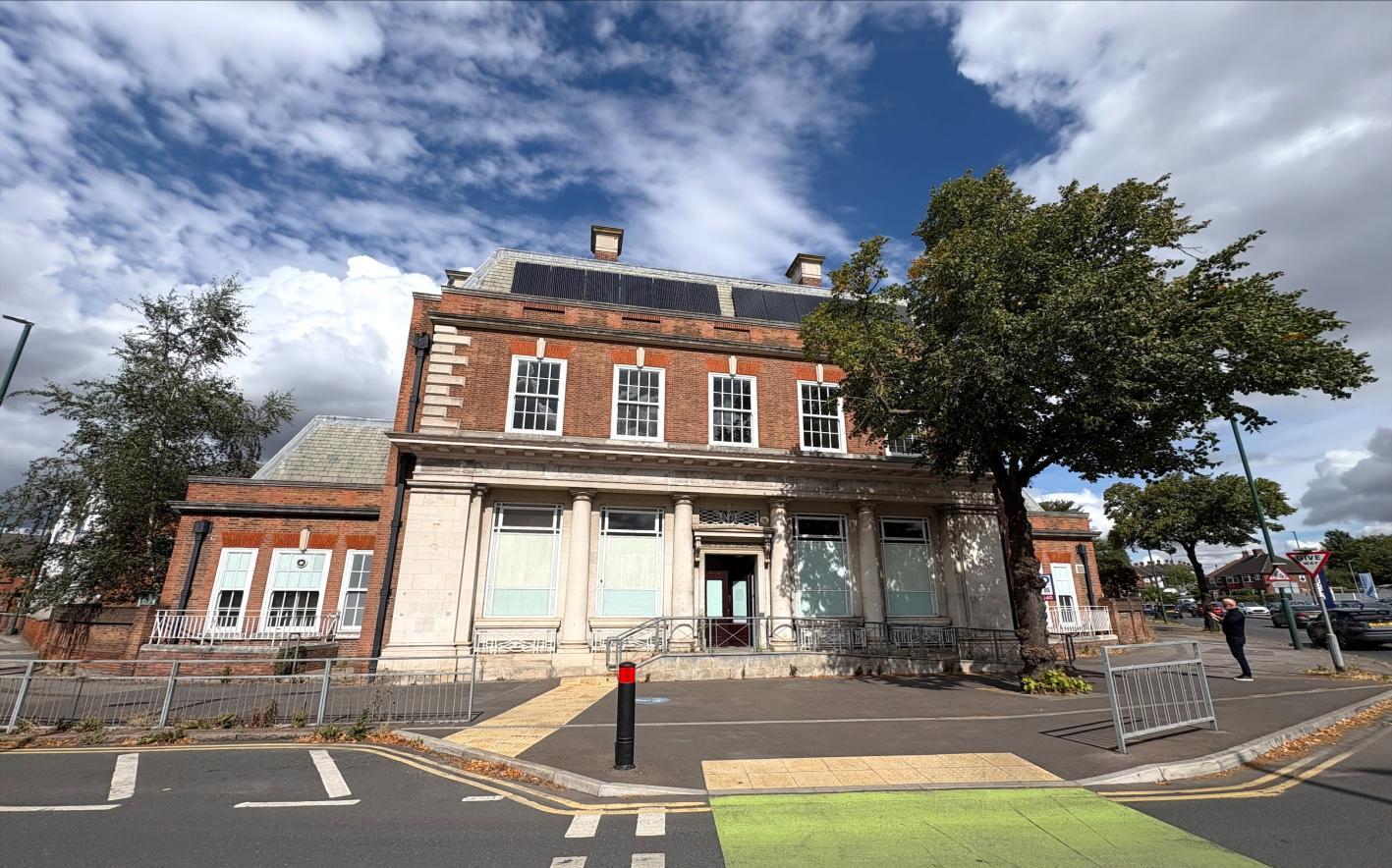 536 Valley Rd, Nottingham for sale Building Photo- Image 1 of 5