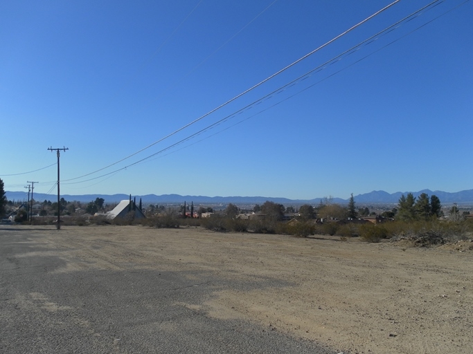 18600 Corwin Rd, Apple Valley, CA for sale - Primary Photo - Image 1 of 10