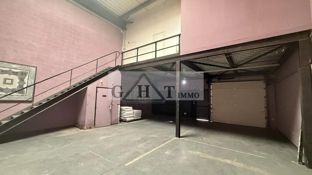 Vente Entrepôt 150 m² - Photo 1