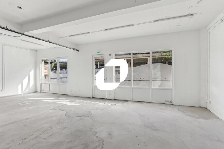 Retail in Issy-les-Moulineaux for sale - Interior Photo - Image 1 of 11