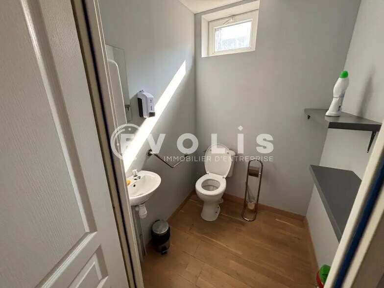 Retail in Amiens for sale - Interior Photo - Image 3 of 4