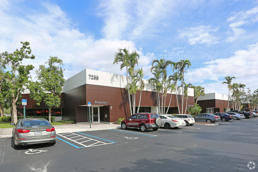 7255 Corporate Center Dr, Miami, FL for rent - Building Photo - Image 1 of 3