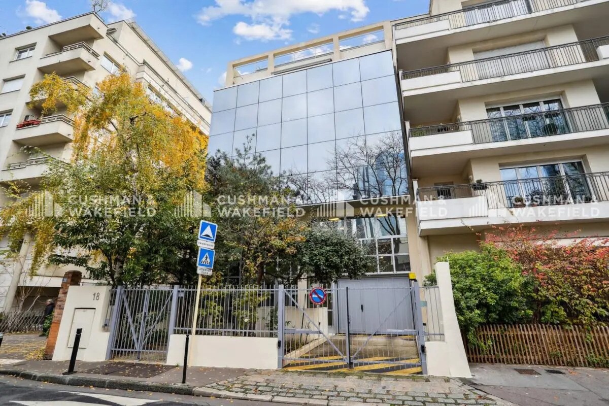 18 Rue Kleber, Courbevoie to rent Building Photo- Image 1 of 15