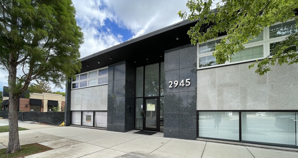 2945-2949 W Peterson Ave, Chicago, IL for rent - Building Photo - Image 1 of 42