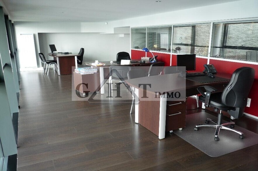 Office in Ivry-sur-Seine to rent - Interior Photo - Image 2 of 11