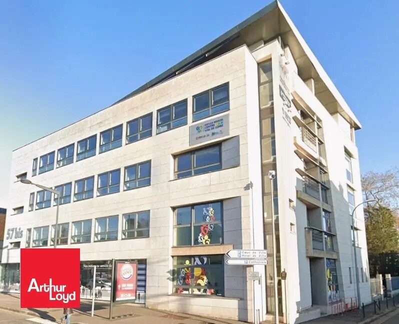 Location Bureaux 368 m² - Photo 1