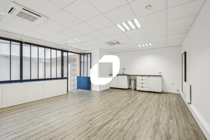 102-104 Avenue Edouard Vaillant, Boulogne-Billancourt to rent - Interior Photo - Image 3 of 10