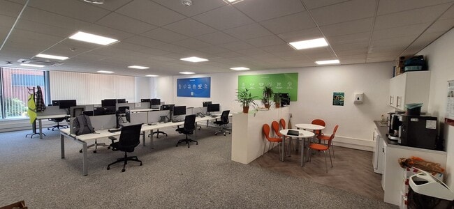 More details for 26-27 West St, Horsham - Office to Rent