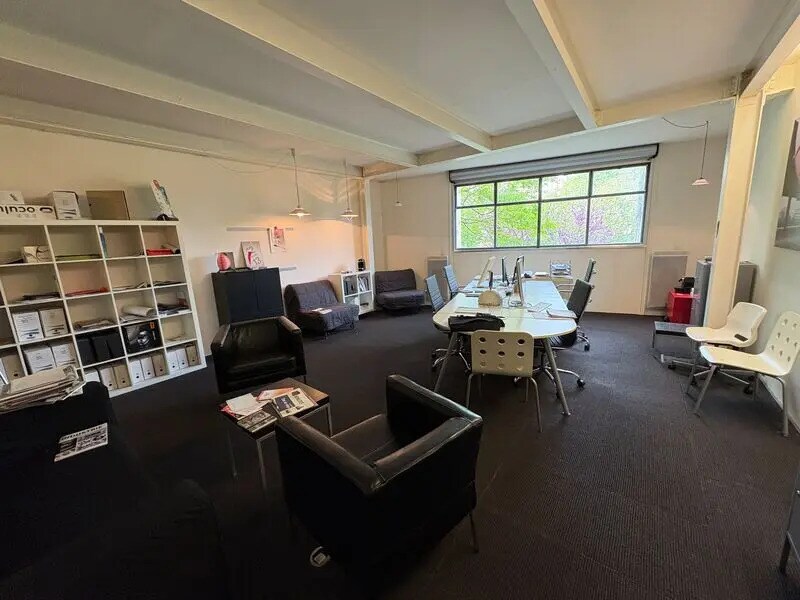 Office in Lyon to rent Interior Photo- Image 1 of 8