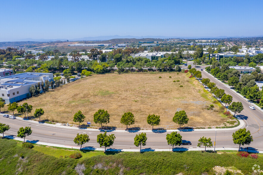 Gateway Rd, Carlsbad, CA for sale - Primary Photo - Image 1 of 1