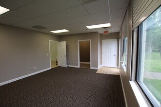 3200-3214 Adventure Ln, Oxford, MI for rent Building Photo- Image 2 of 7