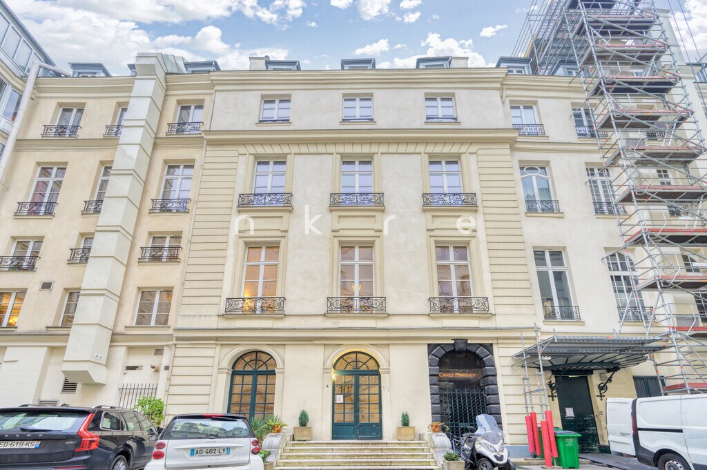 Location Bureaux 180 m² - Photo 1