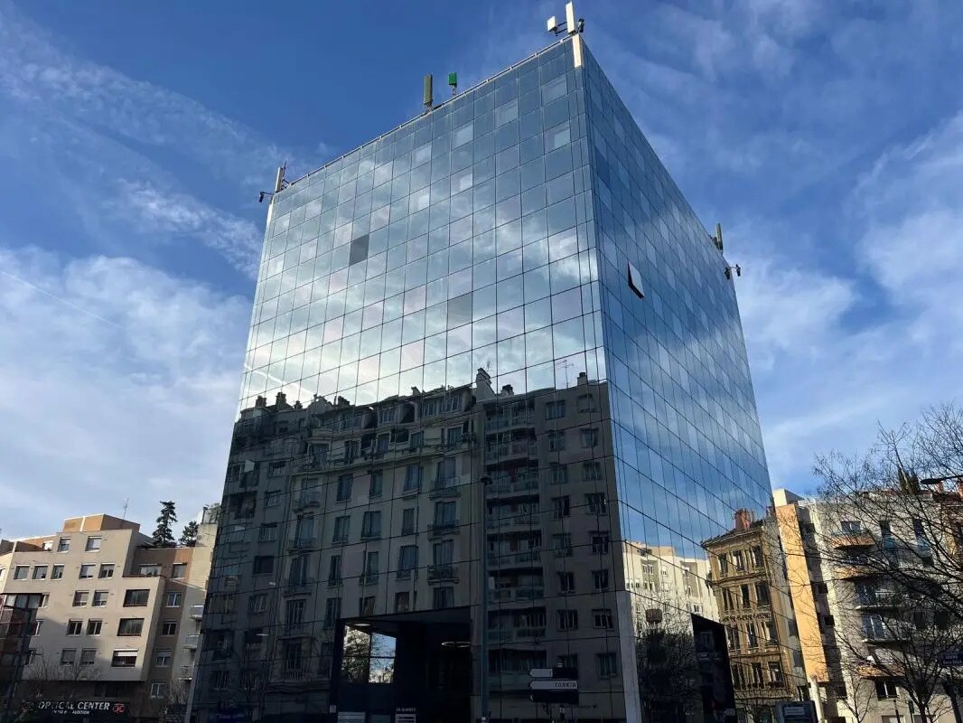 75 Cours Emile Zola, Villeurbanne to rent Building Photo- Image 1 of 23