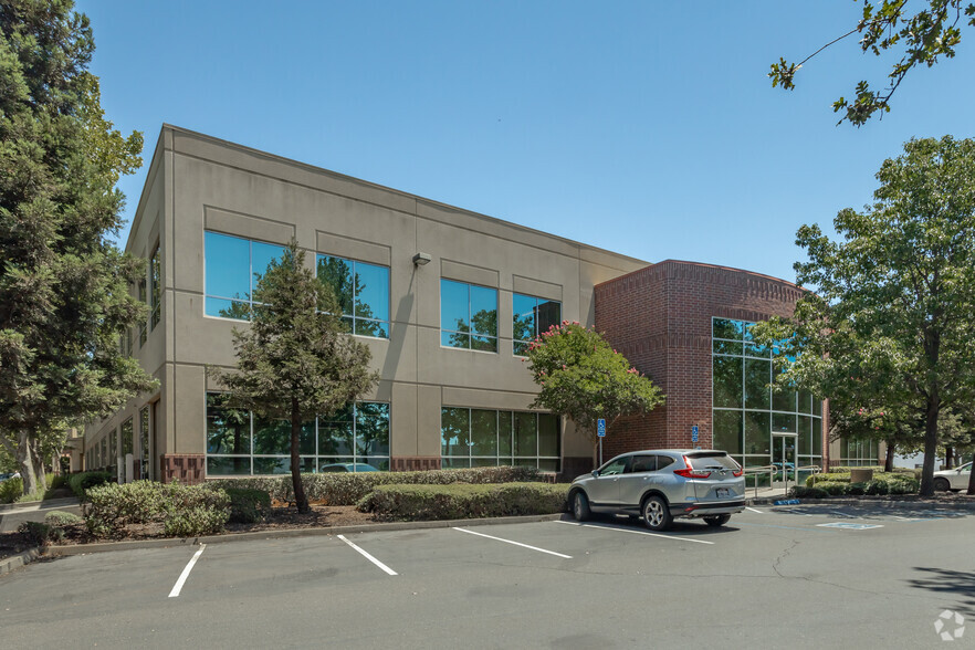 9821 Business Park Dr, Sacramento, CA for rent - Building Photo - Image 2 of 5