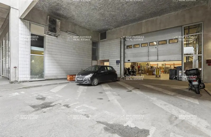 Light Industrial in Ivry-sur-Seine to rent - Building Photo - Image 1 of 23