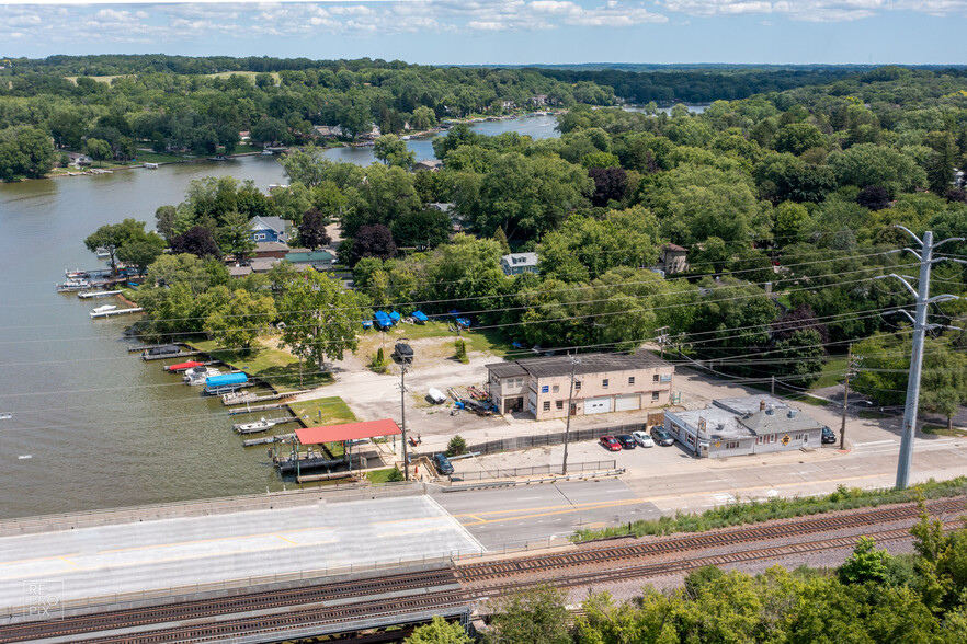 104 N River Rd, Fox River Grove, IL for sale - Aerial - Image 1 of 1