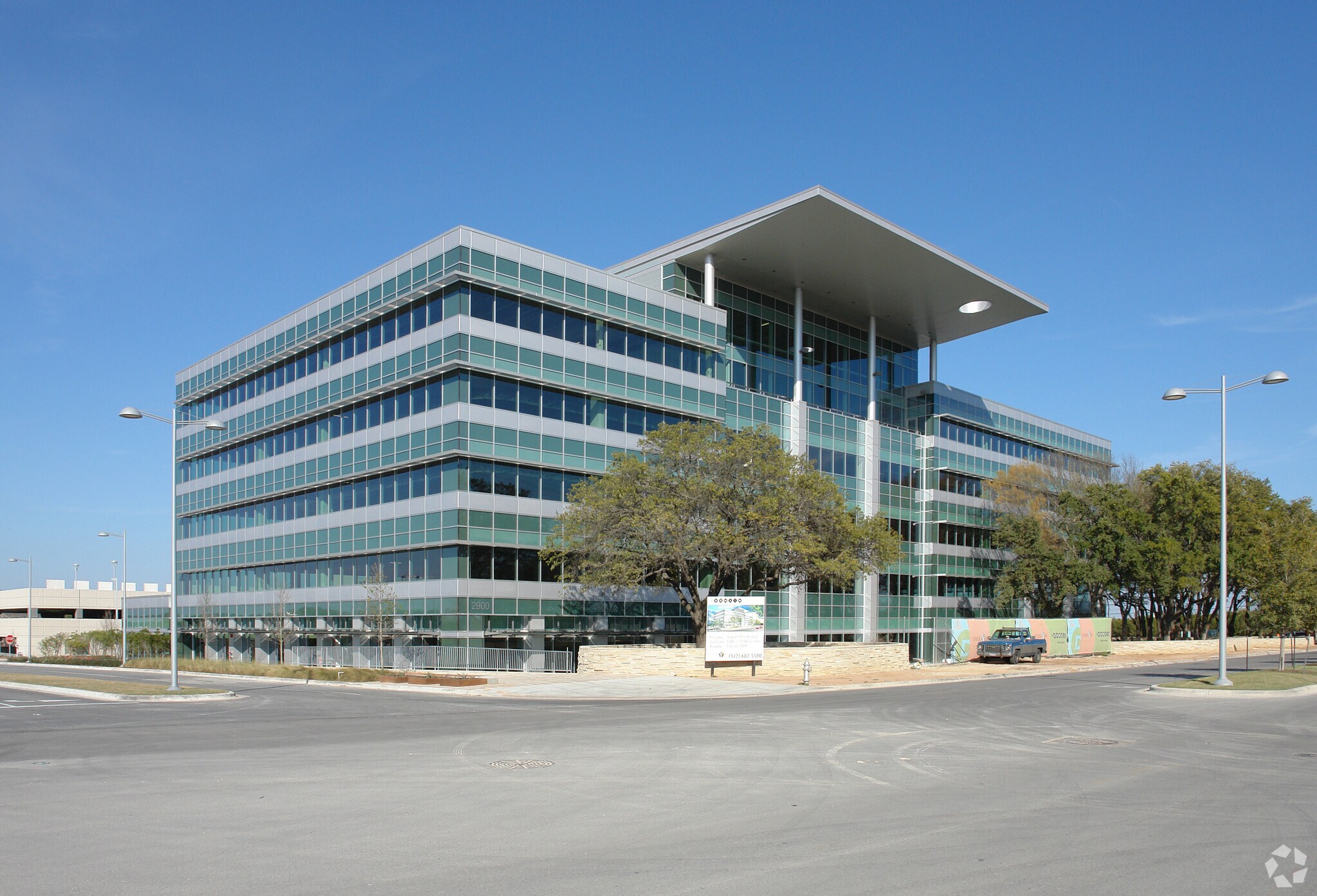 2900 Esperanza Crossing, Austin, TX for sale Primary Photo- Image 1 of 1