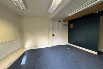 44 Black Jack St, Cirencester to rent Interior Photo- Image 1 of 4