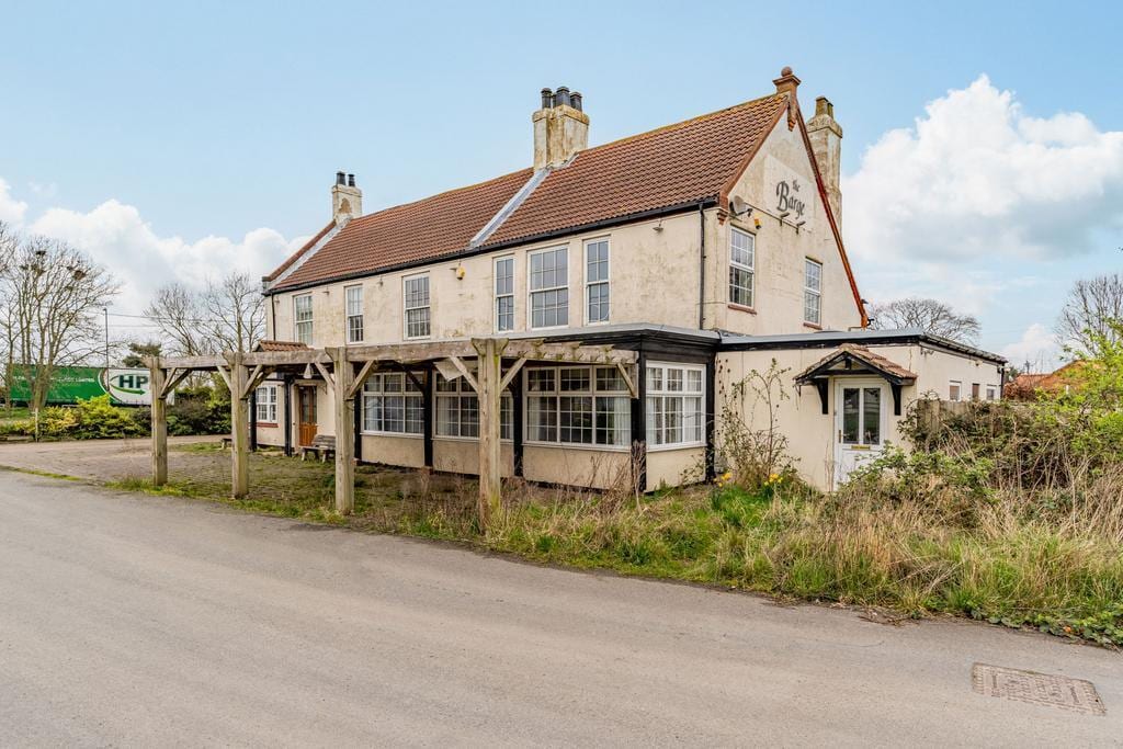 Swineshead Bridge, Swineshead for sale Building Photo- Image 1 of 22