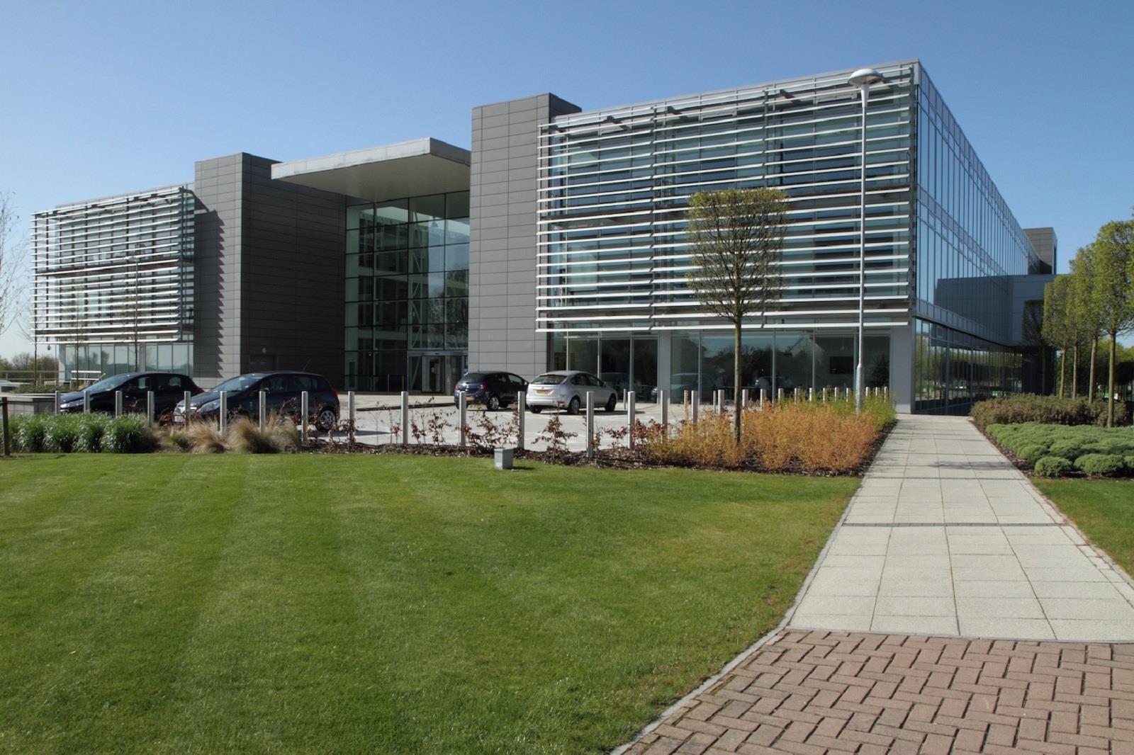 Park Ave, Almondsbury to rent Primary Photo- Image 1 of 8