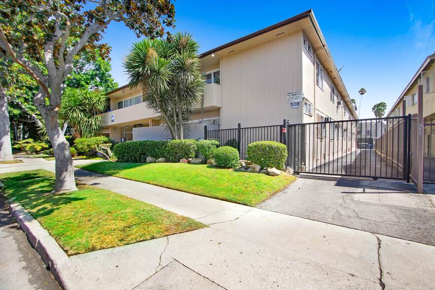 1834 N Harvard Blvd, Los Angeles, CA for sale - Building Photo - Image 3 of 11