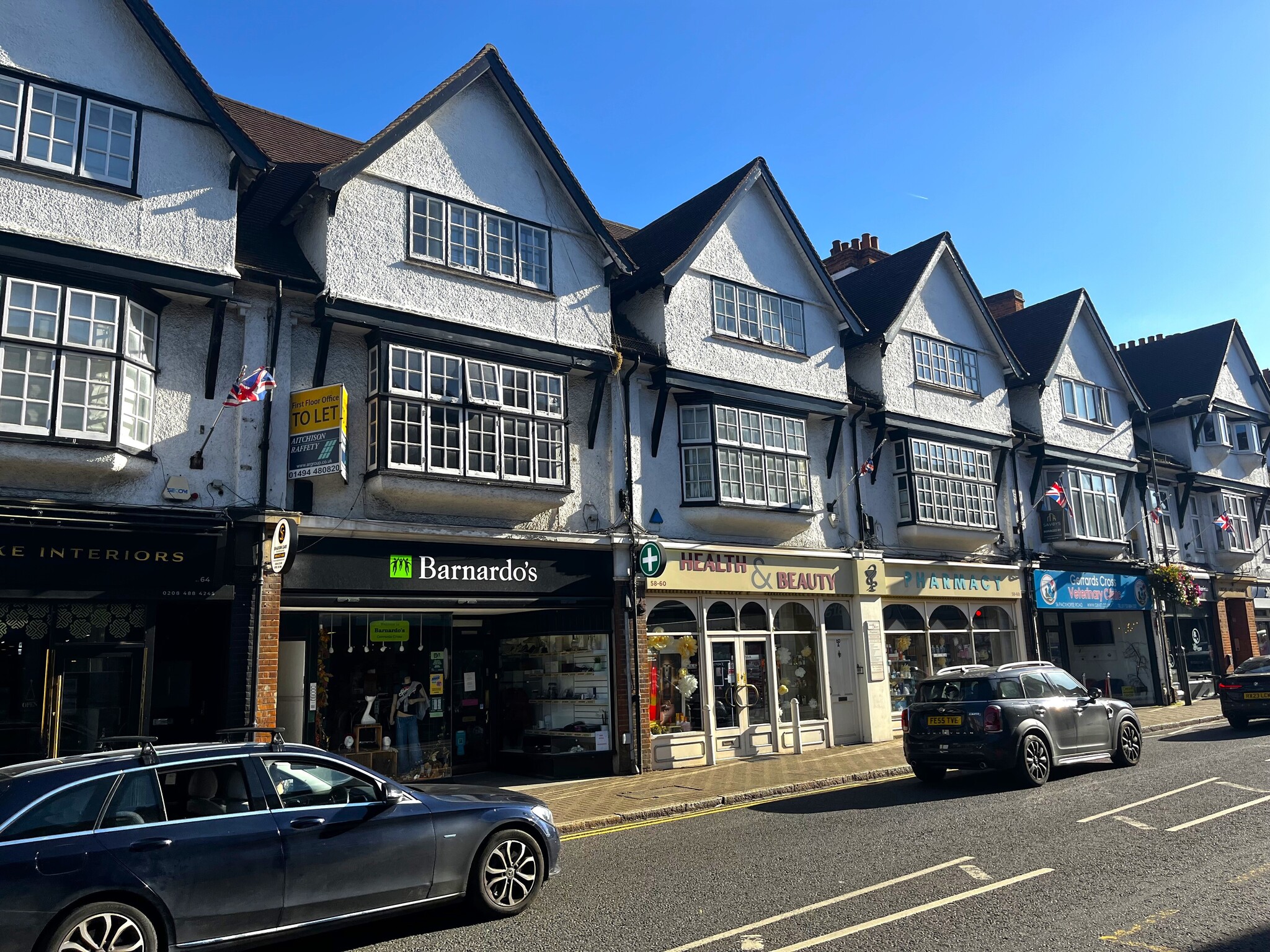 62 Packhorse Rd, Gerrards Cross to rent Building Photo- Image 1 of 3
