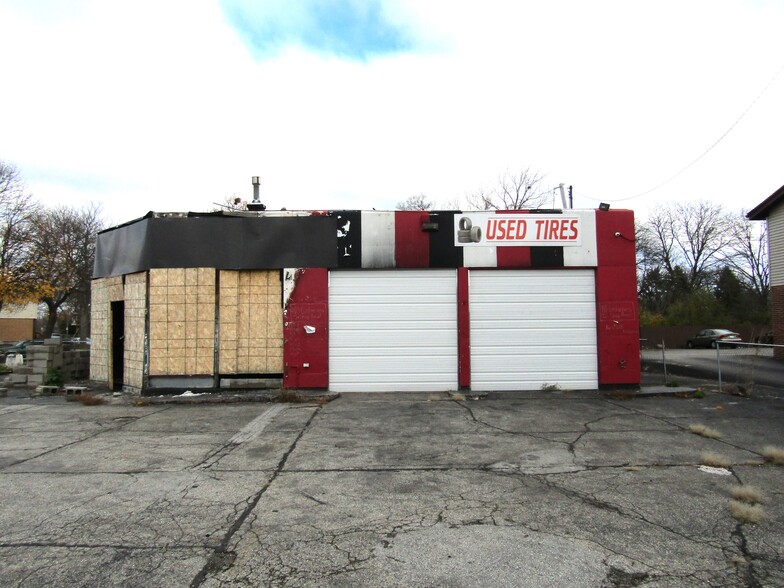 8822 W Appleton Ave, Milwaukee, WI for rent - Building Photo - Image 1 of 4