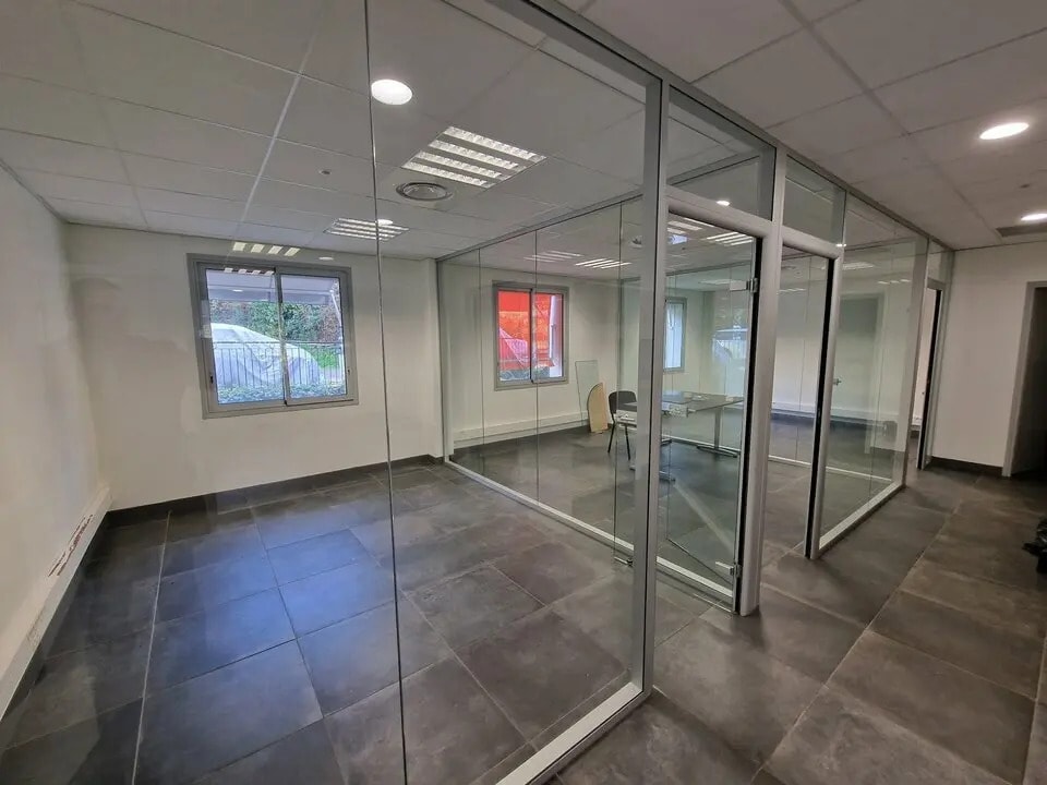 Vente Bureaux 117 m² - Photo 1