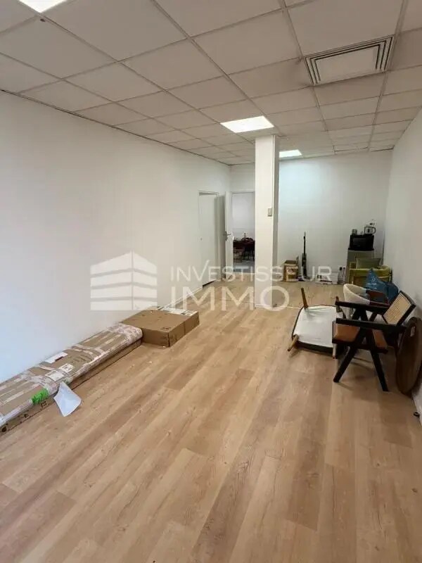 Light Industrial in Massy to rent Interior Photo- Image 1 of 6