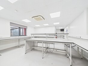 32 Seafield Rd, Inverness to rent Interior Photo- Image 1 of 7