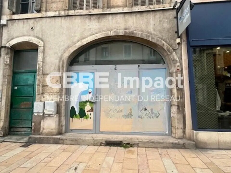 Retail in Dijon to rent Building Photo- Image 1 of 7