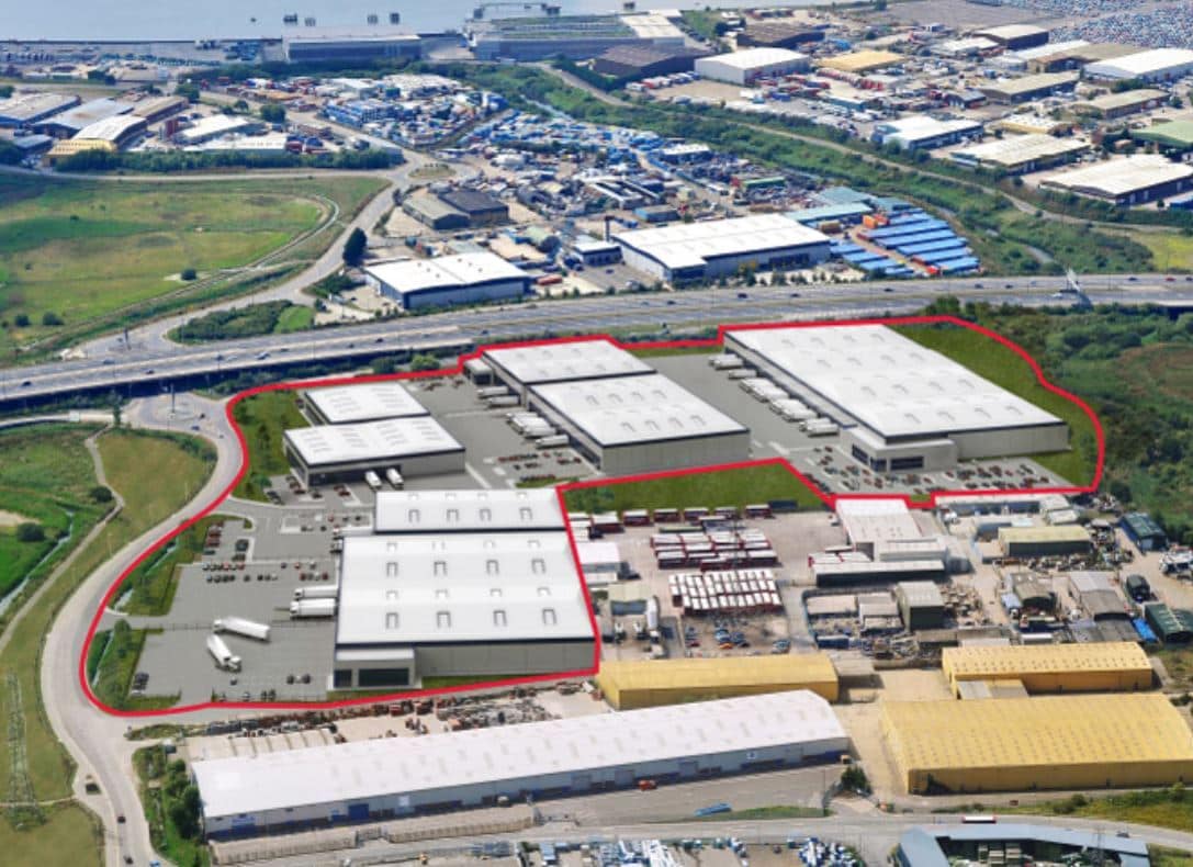 Ferry Ln, Rainham to rent Building Photo- Image 1 of 1