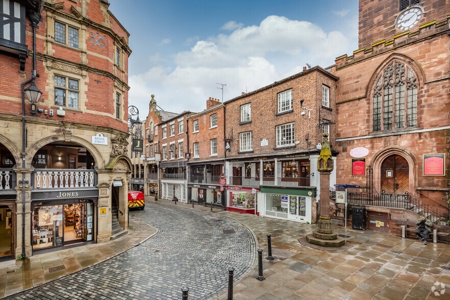 10 Watergate St, Chester to rent - Building Photo - Image 2 of 3