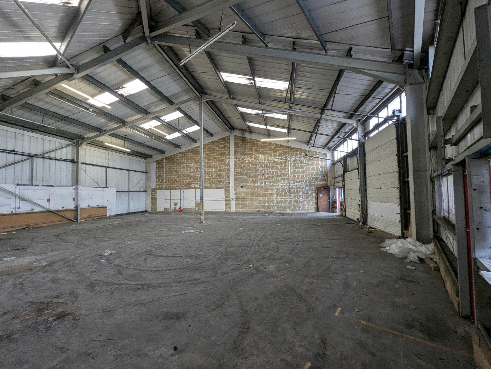 43 Chartwell Rd, Lancing to rent Interior Photo- Image 1 of 2