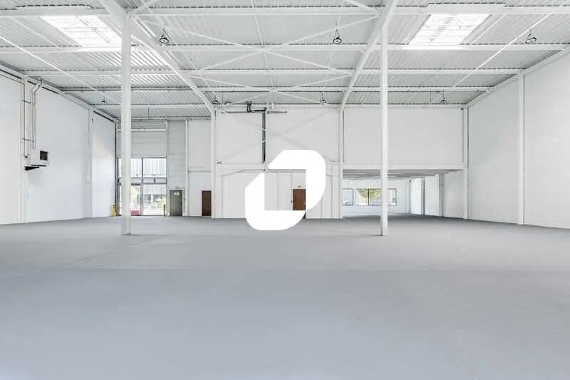 Light Industrial in Le Blanc-Mesnil to rent Interior Photo- Image 1 of 28