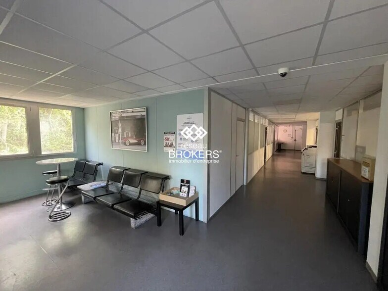 Office in Marseille to rent - Interior Photo - Image 1 of 8