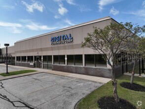 4400 Renaissance Pky, Warrensville Heights, OH for rent Building Photo- Image 1 of 31