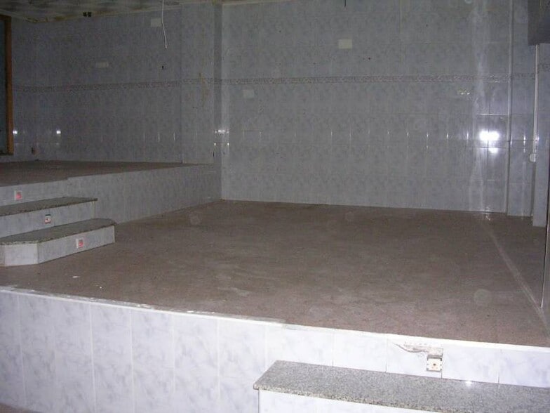 Retail in Crevillent for sale - Interior Photo - Image 3 of 3