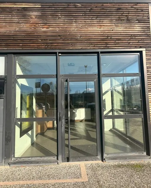 Location Commerce 236 m²