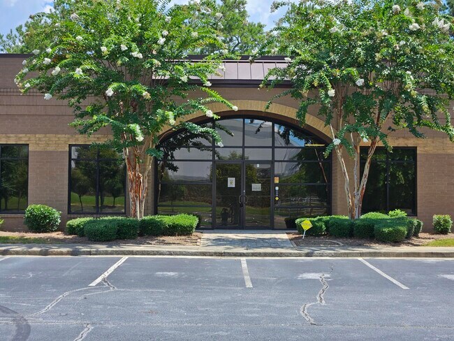More details for 3750 Naturally Fresh Blvd, Atlanta, GA - Office to Rent
